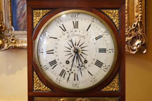 antique clock, antique wall clock, antique mantel clock, antique Louis XVI watch, mahogany mantel clock, gilded bronze clock, antique nineteenth century clock, antiques shop, antique gallery