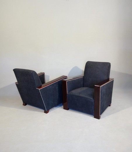 antique armchairs, antique furniture, an Art Deco chair, Art Deco furniture