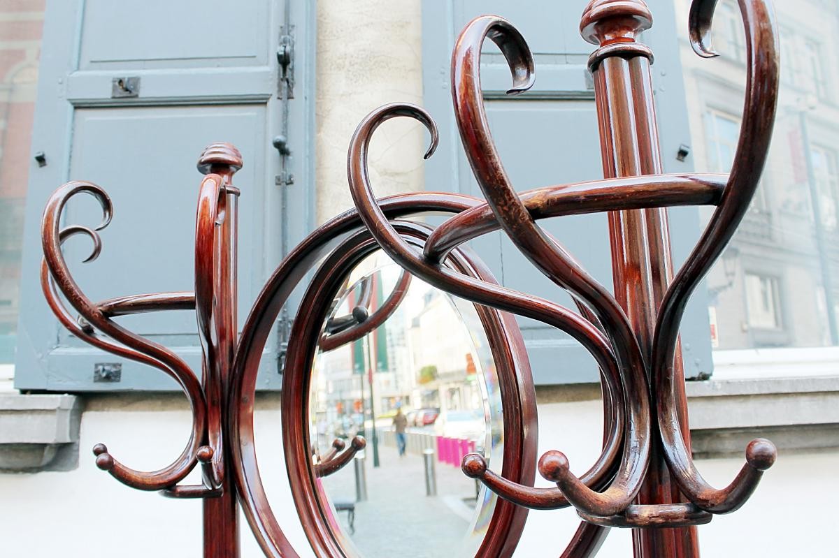 Antique hanger «Thonet».