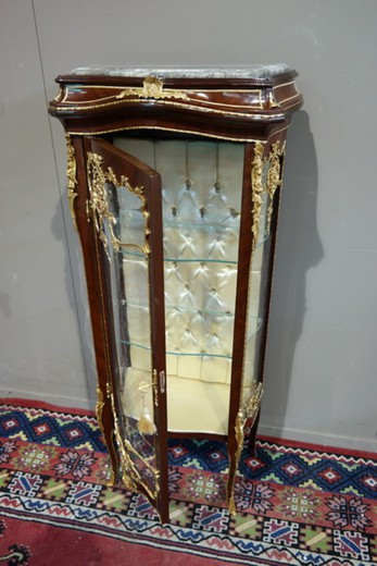 антикварная мебель в стиле Людовика XV