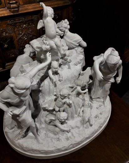 Скульптура с ангелочками