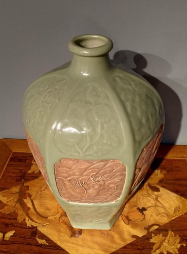 Старинная ваза в восточном стиле, Китайская ваза с изображением животных