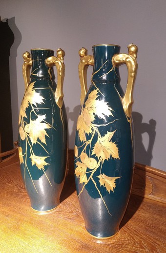 антикварные вазы из керамики