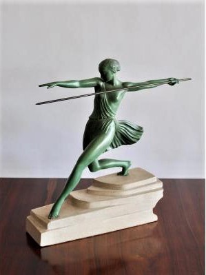 Антикварная скульптура «Антиопа»