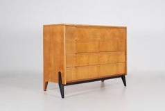 Antique chest of drawers