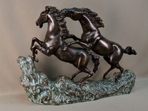 Антикварная скульптурная композиция «Кони»