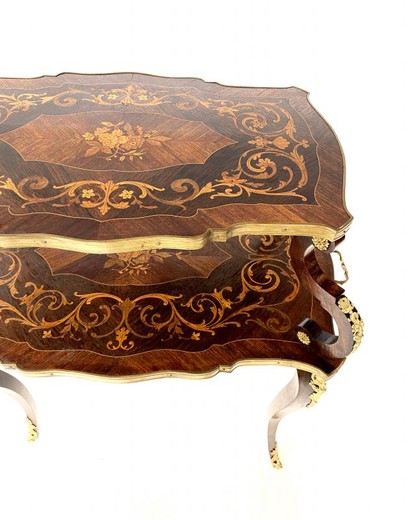 Антикварный чайный столик в стиле Людовика XV