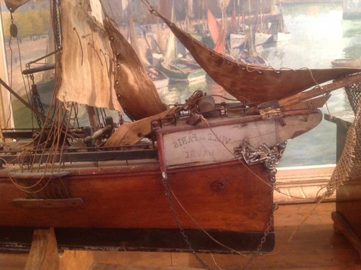 старинная модель корабля 19 века