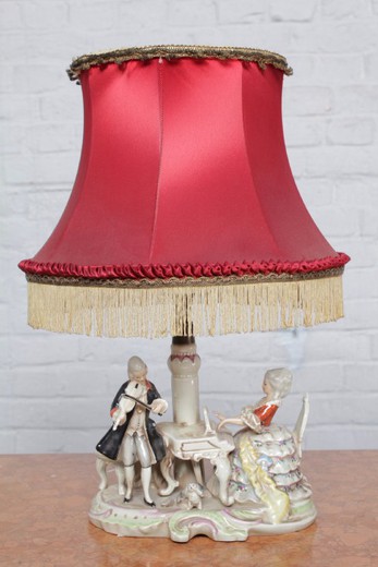 антикварная настольная лампа из фарфора рококо