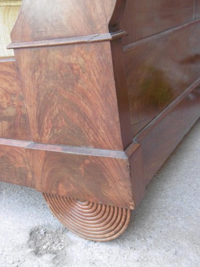 mahogany antique furniture