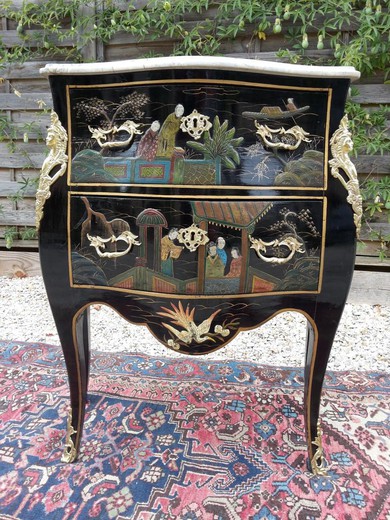 antique chest of drawers in oriental style