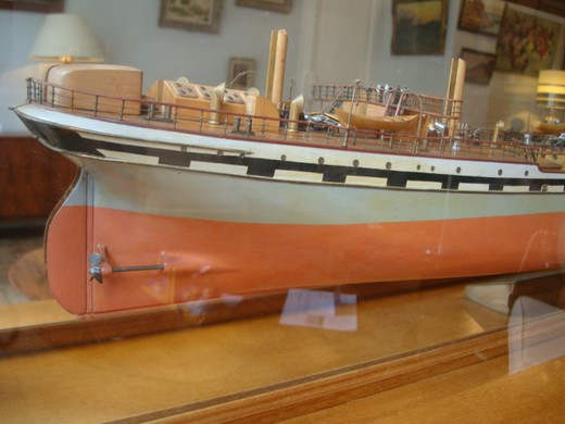 the antique model of the sailboat
