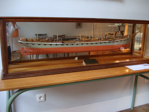 антикварная модель пятимачтового барка "Франс"