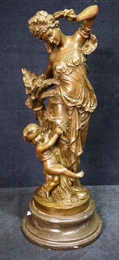 Sculpture "a woman with a child"