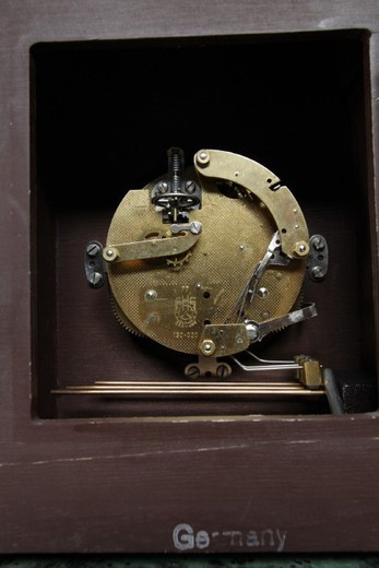 Антикварные часы