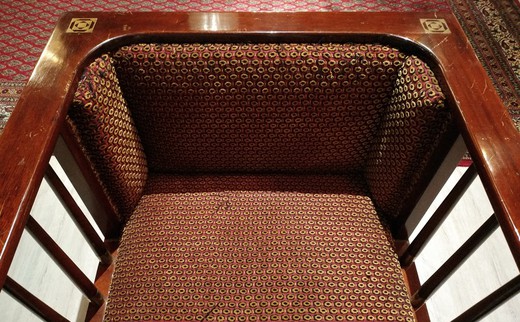 Антикварный столик с креслами из красного лерева купить в Москве