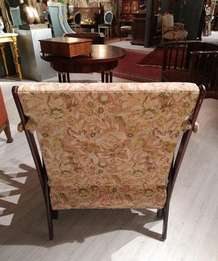Антикварное кресло-шезлонг из бука и ткани с пружинами купить в Москве