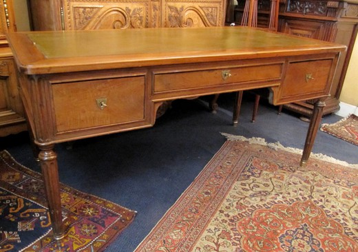 Антикварный стол Людовик XVI