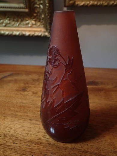 Antique vase «Galle»