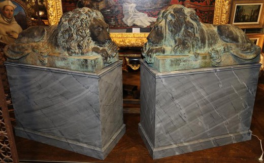 Antique paired sculptures «Lions»