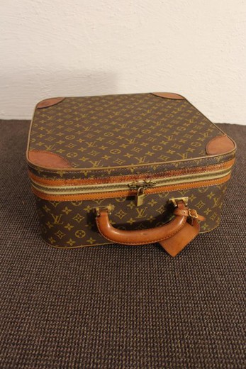 Antique bag Louis Vuitton