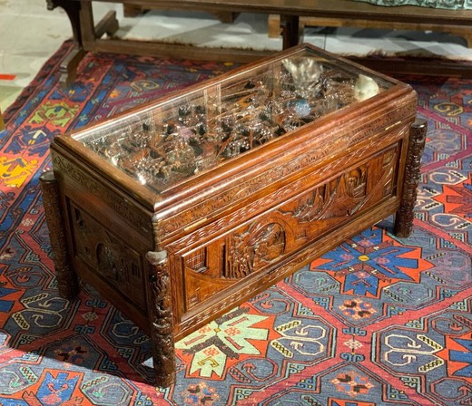 Antique  Chinese style trunk
