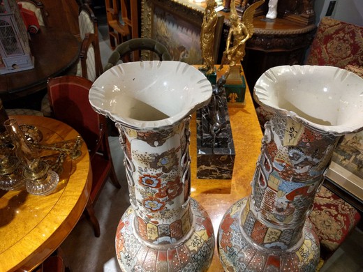 Старинные восточные вазы