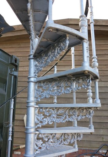 лестница из Великобритании, старинная лестница, чугунная лестница, предметы интерьера и декора