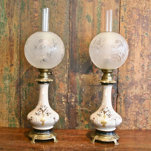 антикварные парные лампы в стиле наполеон III из фарфора и бронзы