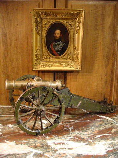 антикварная модель артиллерийской пушки из бронзы и дерева