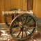 Старинная модель артиллерийской пушки