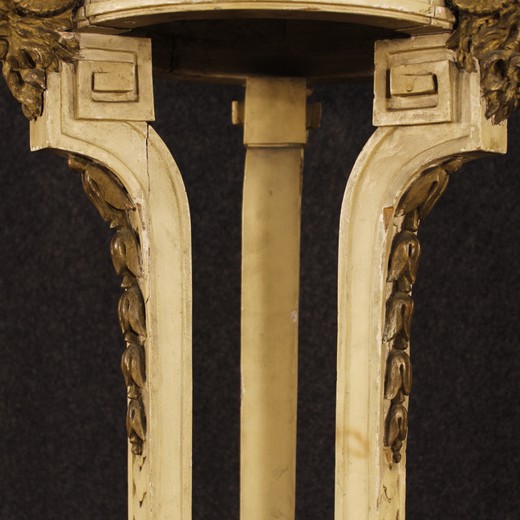 антикварная галерея мебели предметов декора и интерьера из дерева с золочением в стиле людовик 15