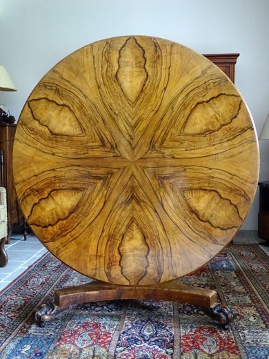 старинный круглый стол-экран из дерева на колесиках из дерева геридон купить в москве