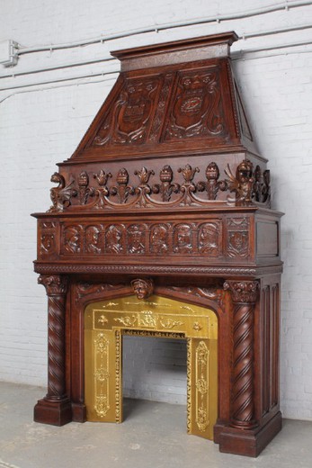 антикварный каминный портал из дуба в готическом стиле купить в москве
