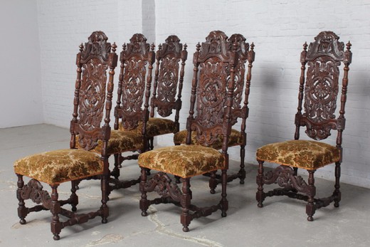 набор старинных стульев в стиле ренессанс из ореха