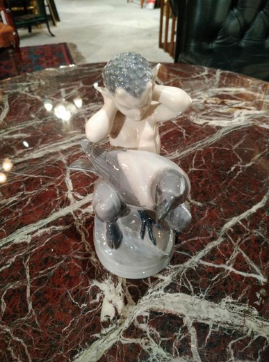 Скульптура «Фавн с Вороном»