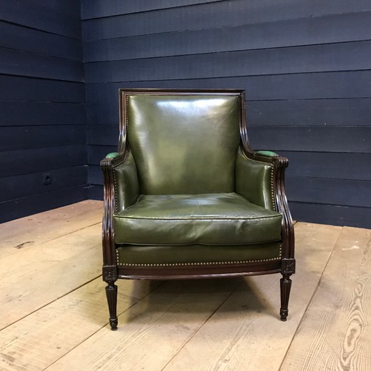 Парные кожаные кресла в стиле Людовика XVI