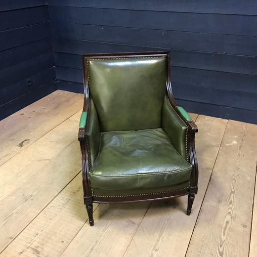 Парные кожаные кресла в стиле Людовика XVI