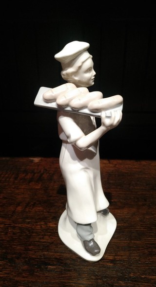 Sculpture "The baker"