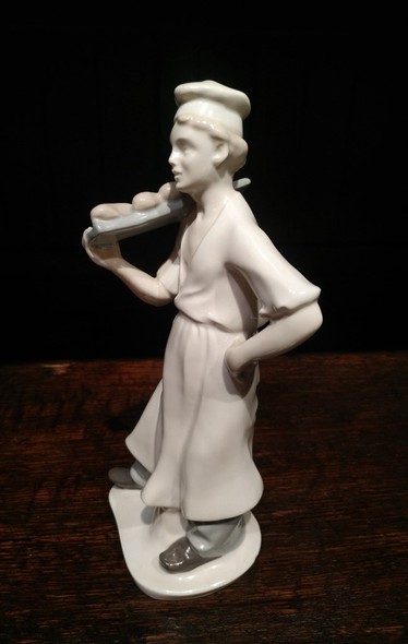 Sculpture "The baker"