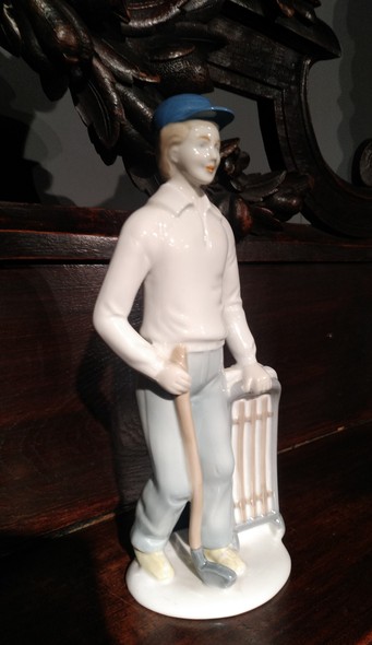 Sculpture "Golfer"