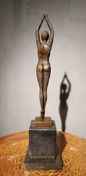 Bronze sculpture «Dancer»