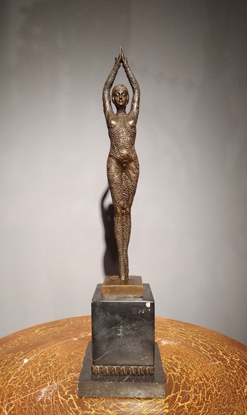 Bronze sculpture «Dancer»