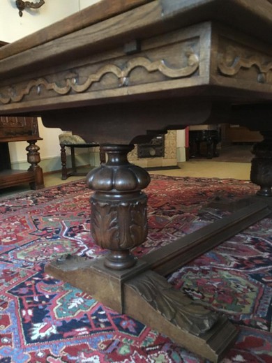 Antique set in Tudor style