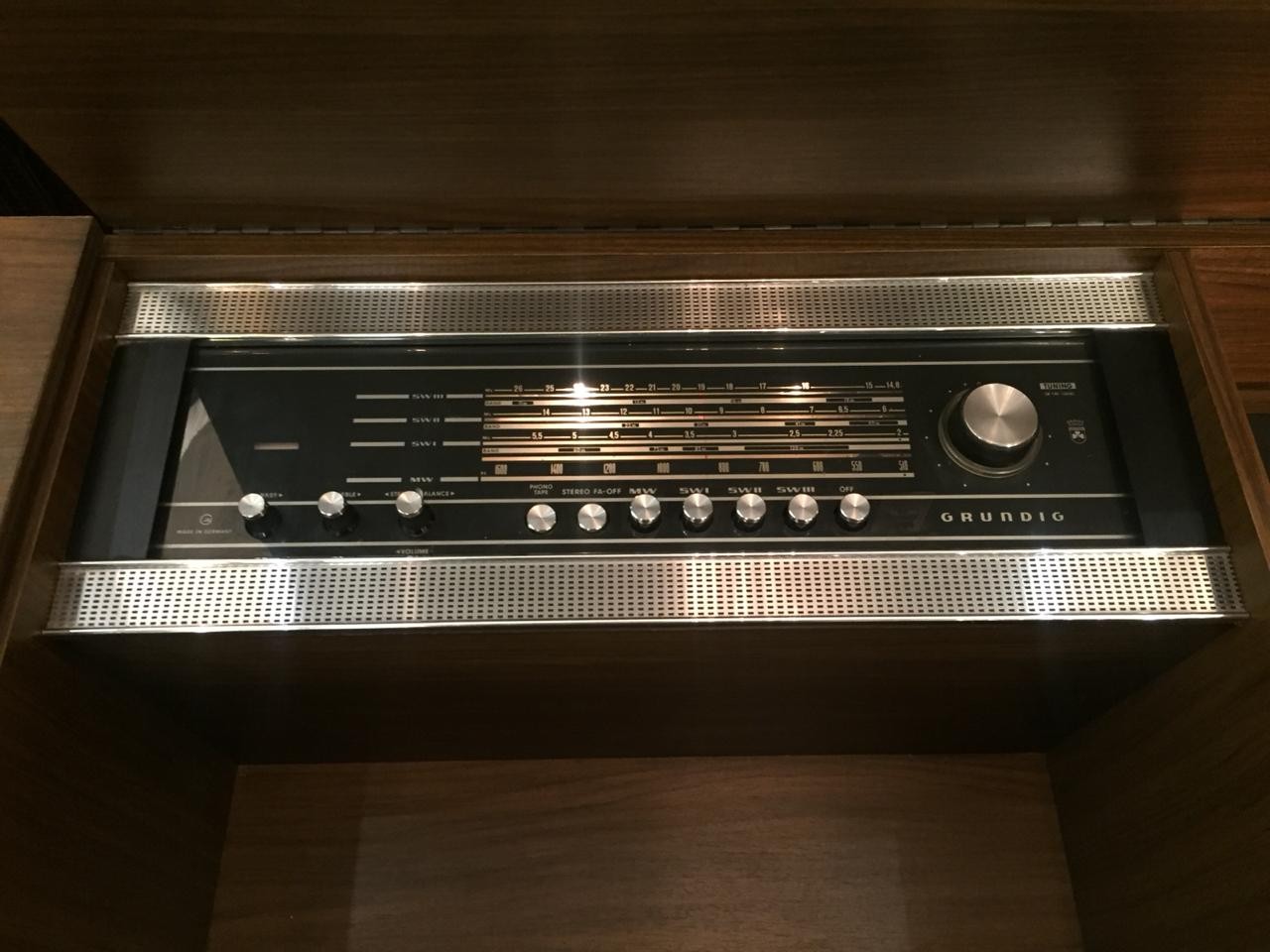 Console Stereo Grundig