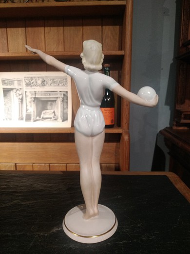 Sculpture "Girl with a ball"