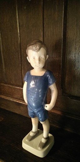 Antique sculpture "The Boy"