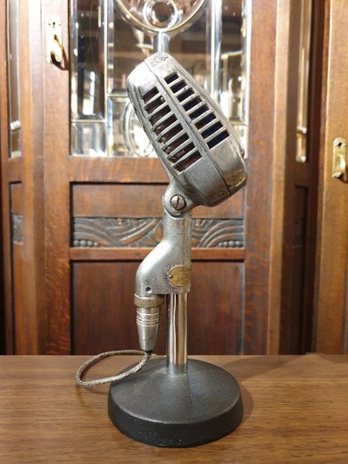 Vintage microphone Shure 737