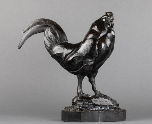 Antique rooster sculpture of 1925