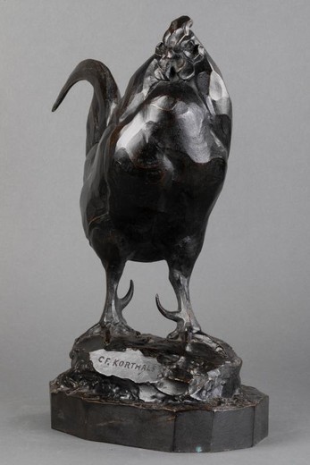 Antique rooster sculpture of 1925